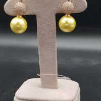Shimmer pearl earrings (2)
