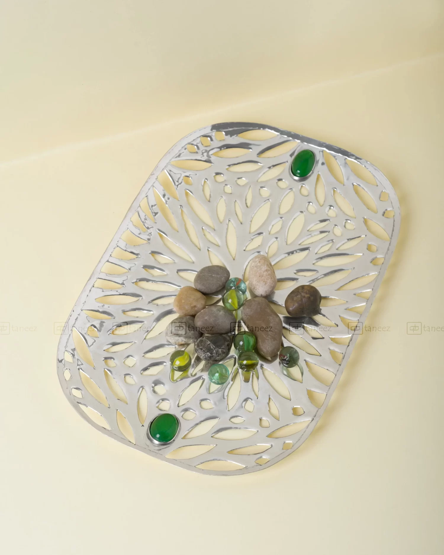 SAADI SHIRAZI CUTWORK TRAY LARGE V1-006