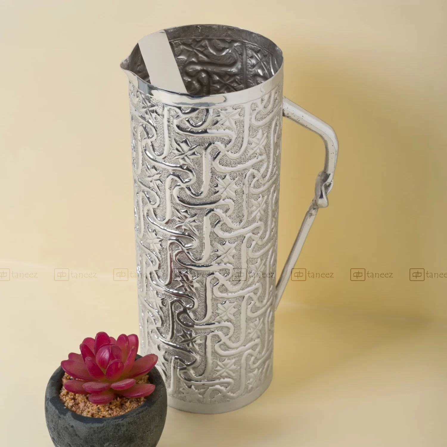 Qatar Jug V1